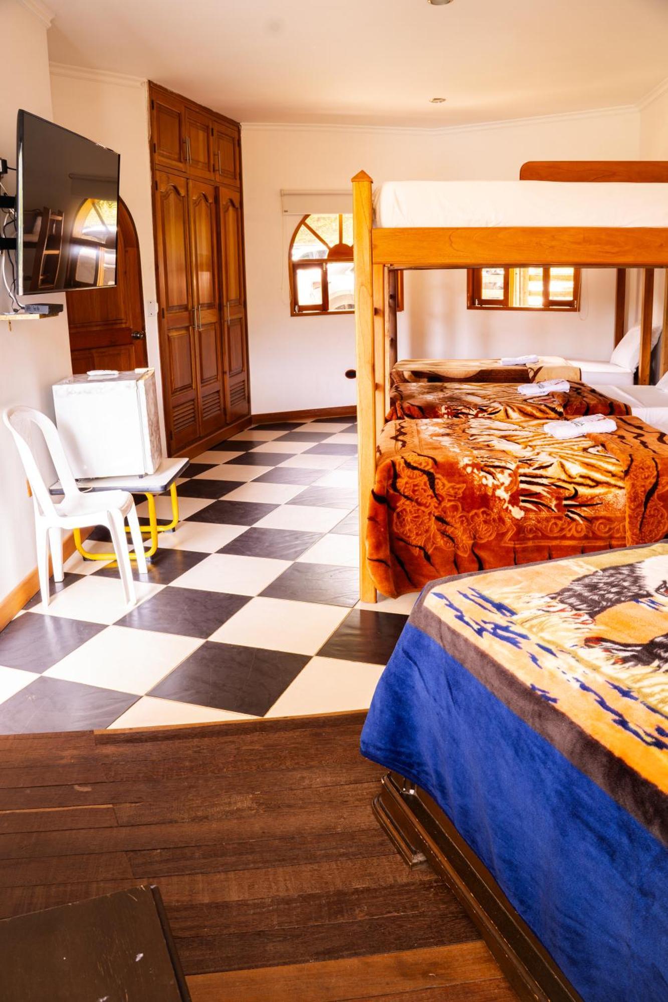 Hotel Casa Linda Guatape Exterior photo